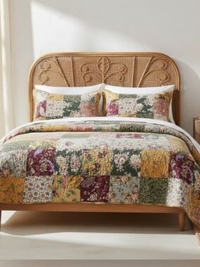 NEW FULL Patchwork Floral Quilt Set in Mustard, Green & Burgundy